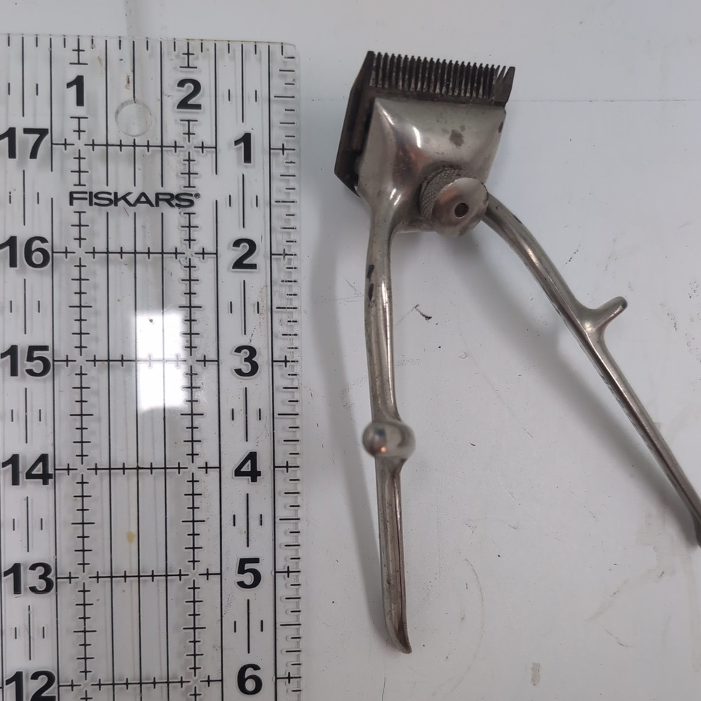 Vintage Besteel Manual Hair Clipper Handheld Barber Trimmer Silver